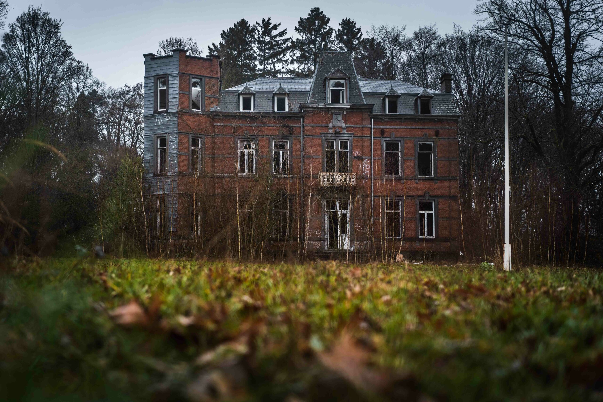 Chateau Fauconnier - château 85 - urbex manoir Belgique abandonné
